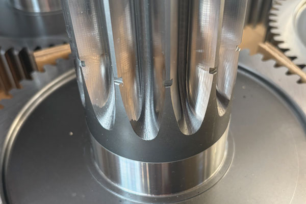 一体型複合ギア （平歯車+スプライン／鍛造）